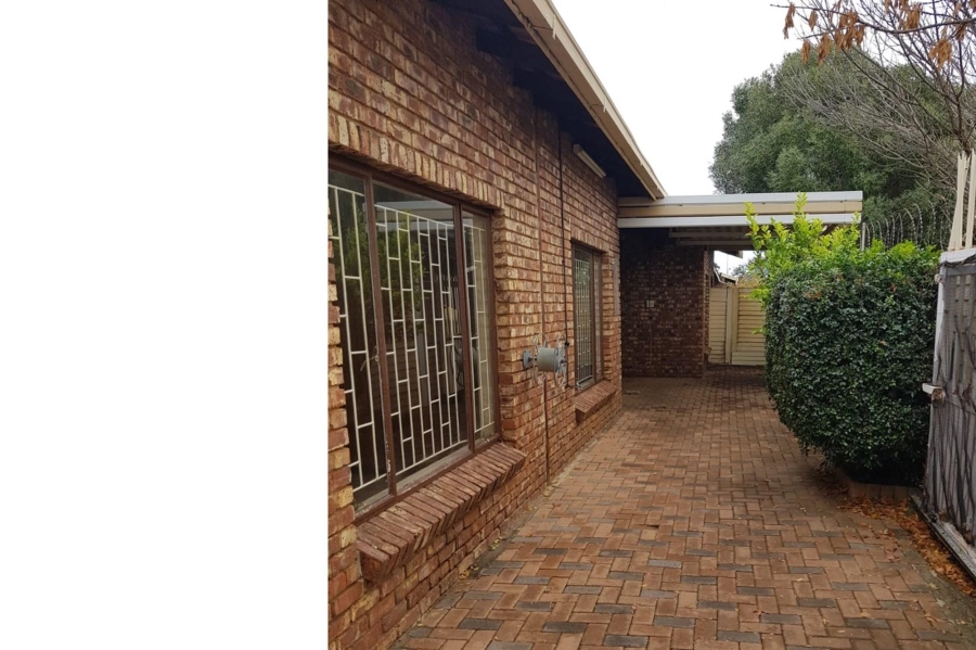 3 Bedroom Property for Sale in Riebeeckstad Free State